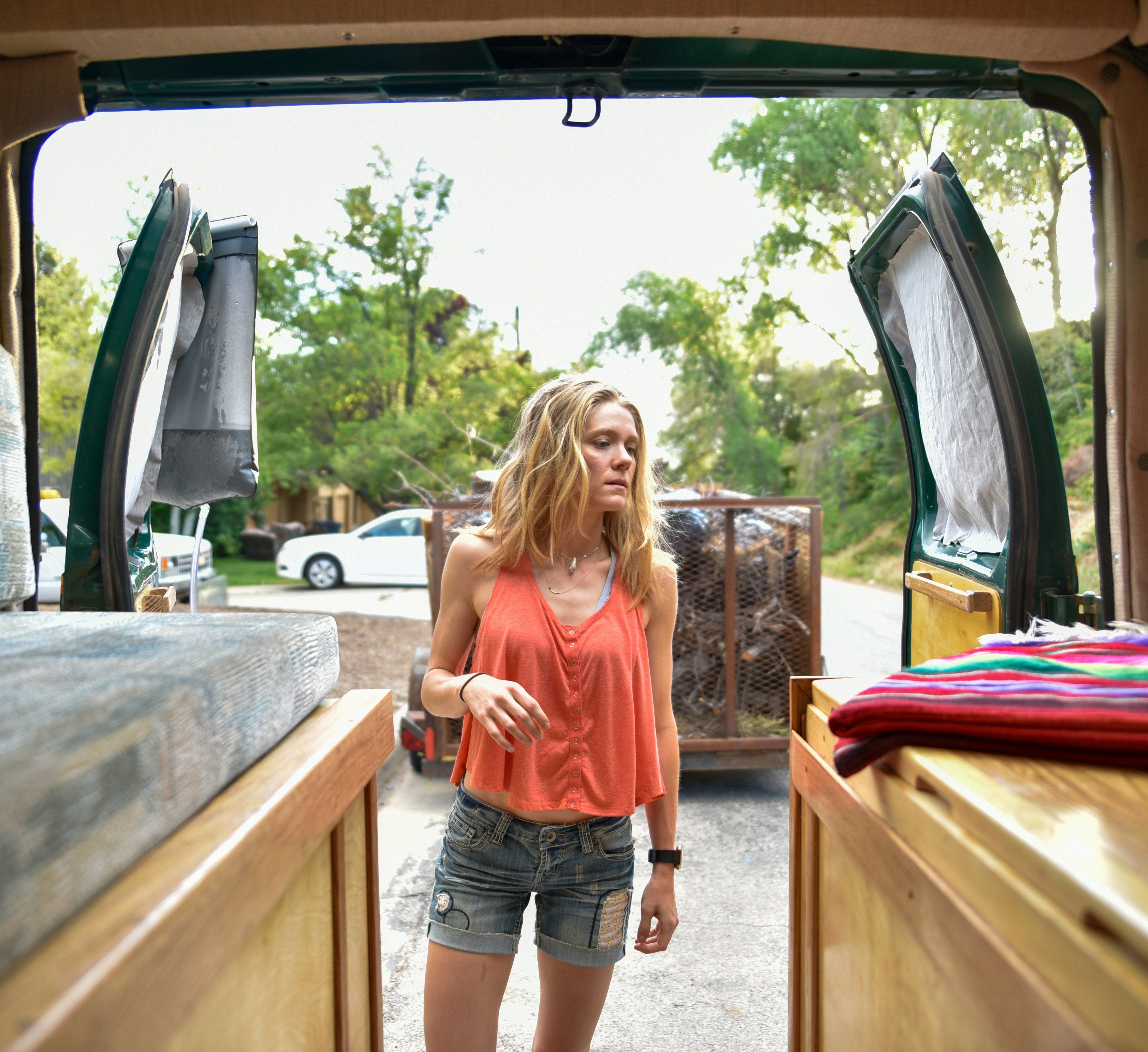 Day Hiking vs Camping: What You Need to Know Before You Go